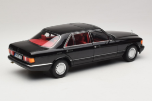 Mercedes 560 SEL W126 Juodas Su Raudonu Salonu Norev 1:18 183788 Metalas - nuotrauka 5 iš 8