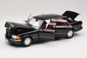 Mercedes 560 SEL W126 Juodas Su Raudonu Salonu Norev 1:18 183788 Metalas - nuotrauka 8 iš 8