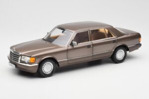 Mercedes 560 SEL W126 Impala Rudas Dilerio Leidimas Norev 1:18 B66040646 Metalas