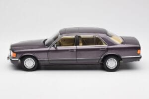 Mercedes 560 SEL W126 Violetinis Metallic Norev 1:18 183544 Metalas - nuotrauka 4 iš 8