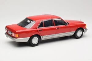 Mercedes 560 SEL W126 Raudonas Norev 1:18 183463 Metalas - nuotrauka 3 iš 8