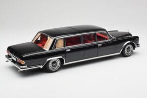 Mercedes 600 Pullman W100 Juodas NZG 1:18 1071/50 Metalas - nuotrauka 3 iš 8