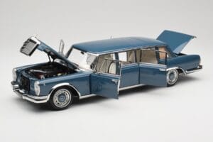 Mercedes 600 Pullman W100 Mėlynas NZG 1:18 B66040707 Metalas - nuotrauka 2 iš 8