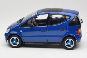 Mercedes A-Class W168 Tamsiai Mėlynas Maisto 1:18 B66005219 Metalas - nuotrauka 4 iš 8
