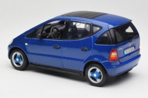 Mercedes A-Class W168 Tamsiai Mėlynas Maisto 1:18 B66005219 Metalas - nuotrauka 7 iš 8