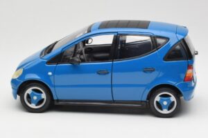 Mercedes A-Class W168 Šviesiai Mėlynas Maisto 1:18 37800-M5 Metalas - nuotrauka 4 iš 8