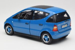 Mercedes A-Class W168 Šviesiai Mėlynas Maisto 1:18 37800-M5 Metalas - nuotrauka 7 iš 8