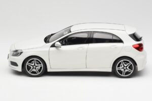 Mercedes A-Class W176 Cirrus Baltas Norev 1:18 B66960126 Metalas - nuotrauka 4 iš 8