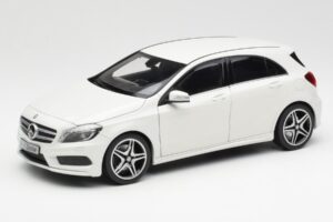 Mercedes A-Class W176 Cirrus Baltas Norev 1:18 B66960126 Metalas