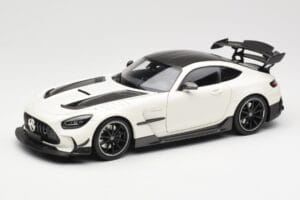 Mercedes AMG GT C190 Black Series Diamond White Metallic Minichamps 1:18 110032020 Metalas