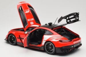 Mercedes AMG GT C190 Black Series Safety Car F1 2024 Minichamps 1:18 110032090 Metalas - nuotrauka 5 iš 8