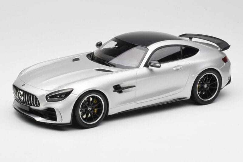Mercedes AMG GT R C190 Sidabrinis Minichamps 1:18 155036025 Metalas