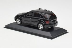 Mercedes AMG ML 63 W164 Juodas Minichamps 1:43 400037670 Metalas - nuotrauka 3 iš 4