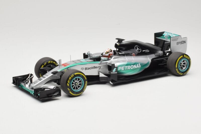 Mercedes AMG Petronas W06 Hybrid #44 L. Hamilton F1 World Champion 2015 Minichamps 1:18 186150044 Metalas
