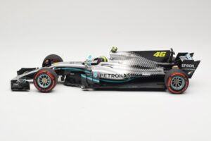 Mercedes AMG Petronas W08 V. Rossi Ride Swap Valencia December 2019 Minichamps 1:18 110191746 Metalas - nuotrauka 3 iš 6
