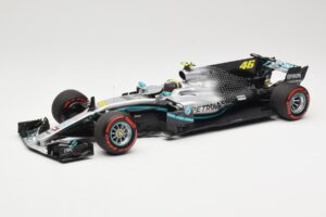 Mercedes AMG Petronas W08 V. Rossi Ride Swap Valencia December 2019 Minichamps 1:18 110191746 Metalas