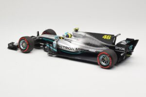 Mercedes AMG Petronas W08 V. Rossi Ride Swap Valencia December 2019 Minichamps 1:18 110191746 Metalas - nuotrauka 5 iš 6