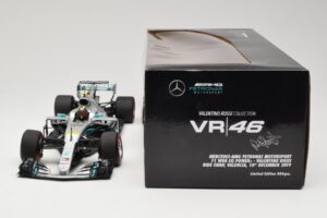Mercedes AMG Petronas W08 V. Rossi Ride Swap Valencia December 2019 Minichamps 1:18 110191746 Metalas - nuotrauka 6 iš 6