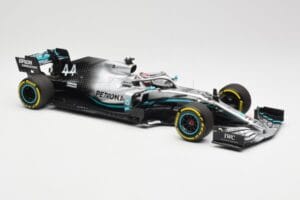 Mercedes AMG Petronas W10 #44 L. Hamilton F1 World Champion 2019 Minichamps 1:18 110190044 Metalas - nuotrauka 4 iš 6