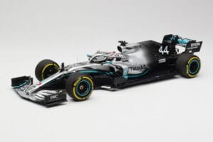 Mercedes AMG Petronas W10 #44 L. Hamilton F1 World Champion 2019 Minichamps 1:18 110190044 Metalas