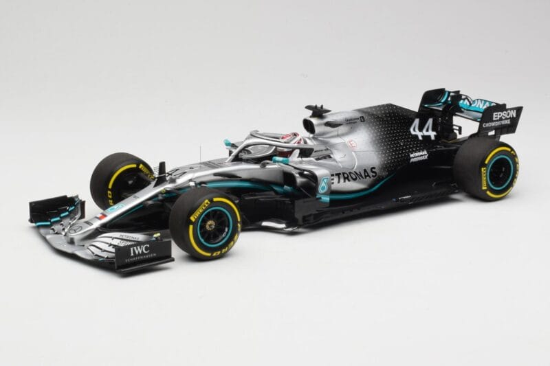 Mercedes AMG Petronas W10 #44 L. Hamilton F1 World Champion 2019 Minichamps 1:18 110190044 Metalas
