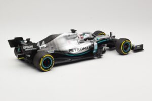 Mercedes AMG Petronas W10 #44 L. Hamilton F1 World Champion Dealer Edition 2019 Minichamps 1:18 B66960567 Metalas - nuotrauka 2 iš 7
