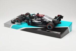 Mercedes AMG Petronas W12 E Performance #44 L. Hamilton Bahrain GP 2021 Minichamps 1:18 113210144 Metalas - nuotrauka 5 iš 6
