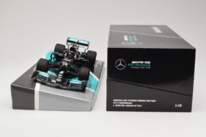 Mercedes AMG Petronas W12 E Performance #44 L. Hamilton Bahrain GP 2021 Minichamps 1:18 113210144 Metalas - nuotrauka 6 iš 6