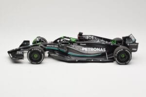 Mercedes AMG Petronas W14 E Performance #63 G. Russell Bahrain GP 2023 Minichamps 1:18 110230163 Metalas - nuotrauka 3 iš 6