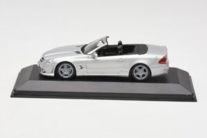 Mercedes AMG SL63 R230 Sidabras Minichamps 1:43 B66960018-R Metalas