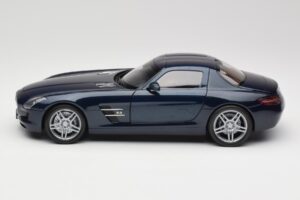 Mercedes SLS AMG C197 Blue Metallic Minichamps 1:18 180039021 Metalas - nuotrauka 4 iš 8