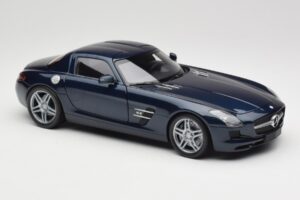 Mercedes SLS AMG C197 Blue Metallic Minichamps 1:18 180039021 Metalas - nuotrauka 6 iš 8