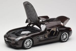 Mercedes AMG SLS C197 Brown Metallic Minichamps 1:18 100039028 Metalas - nuotrauka 2 iš 8