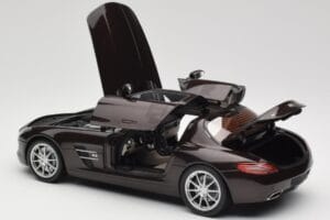 Mercedes AMG SLS C197 Brown Metallic Minichamps 1:18 100039028 Metalas - nuotrauka 5 iš 8