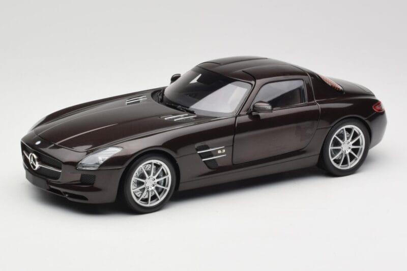 Mercedes AMG SLS C197 Brown Metallic Minichamps 1:18 100039028 Metalas