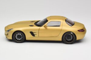 Mercedes AMG SLS C197 Auksinis Minichamps 1:18 100039024 Metalas - nuotrauka 4 iš 8