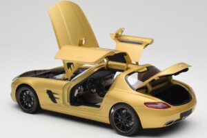 Mercedes AMG SLS C197 Auksinis Minichamps 1:18 100039024 Metalas - nuotrauka 5 iš 8
