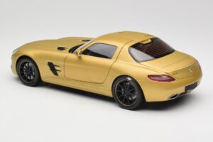 Mercedes AMG SLS C197 Auksinis Minichamps 1:18 100039024 Metalas - nuotrauka 7 iš 8