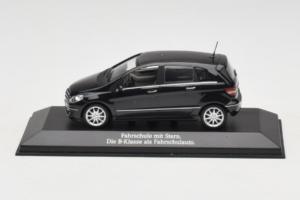 Mercedes B-Class W245 Vairavimo Mokykla Juodas Minichamps 1:43 MB005 Metalas