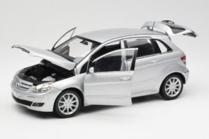 Mercedes B-Class W245 Sidabrinis Kyosho 1:18 B66962326 Metalas - nuotrauka 2 iš 8