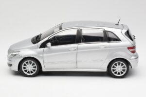 Mercedes B-Class W245 Sidabrinis Kyosho 1:18 B66962326 Metalas - nuotrauka 4 iš 8