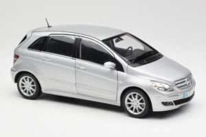 Mercedes B-Class W245 Sidabrinis Kyosho 1:18 B66962326 Metalas - nuotrauka 6 iš 8