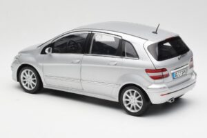 Mercedes B-Class W245 Sidabrinis Kyosho 1:18 B66962326 Metalas - nuotrauka 7 iš 8