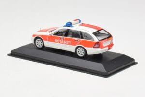 Mercedes C-Class S203 Notarzt Minichamps 1:43 430030190 Metalas - nuotrauka 3 iš 4