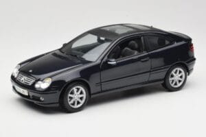 Mercedes C-Class Sports Coupe CL203 Mėlynas Maisto 1:18 B66962124 Metalas