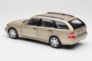 Mercedes C-Class T-Model W202 Smoke Silver Norev 1:18 183388 Metalas - nuotrauka 7 iš 8