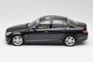 Mercedes C-Class W204 Avantgarde Obsidian Juodas AUTOart 1:18 76264-R1 Metalas - nuotrauka 4 iš 8
