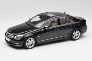 Mercedes C-Class W204 Avantgarde Obsidian Juodas AUTOart 1:18 76264-R1 Metalas
