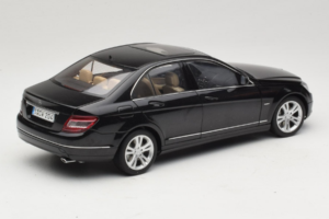 Mercedes C-Class W204 Obsidian Black AUTOart 1:18 B66962367 Metalas - nuotrauka 3 iš 8