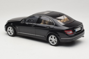 Mercedes C-Class W204 Obsidian Black AUTOart 1:18 B66962367 Metalas - nuotrauka 7 iš 8
